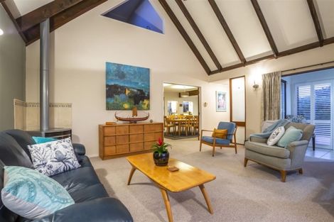 Photo of property in 2 Exploration Way, Whitby, Porirua, 5024