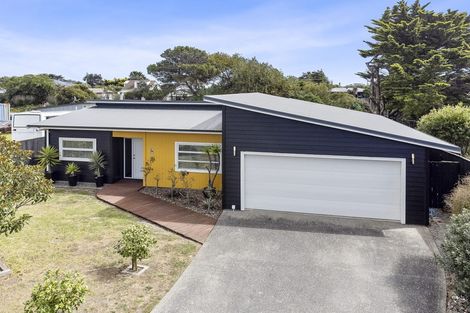 Photo of property in 51 Gawler Street, Te Horo Beach, Otaki, 5581