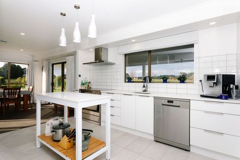 Photo of property in 77120a State Highway 2, Dannevirke, 4977