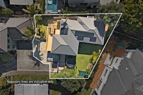 Photo of property in 2/16 Kenmure Avenue, Forrest Hill, Auckland, 0620