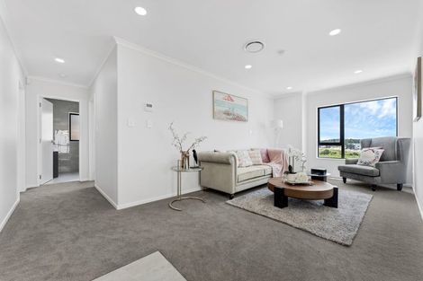 Photo of property in 124 Mcquoids Road, Flat Bush, Auckland, 2019
