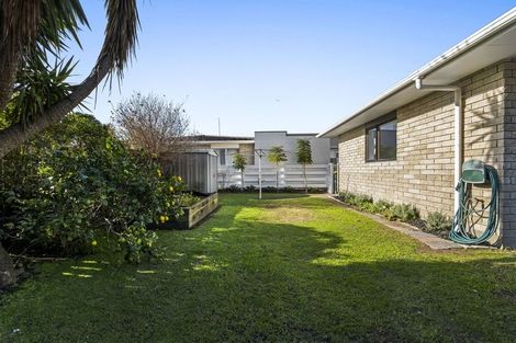 Photo of property in 5a Clemow Road, Fitzroy, New Plymouth, 4312