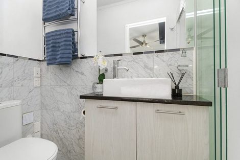Photo of property in 2/9 Tawa Street, Tawa, Wellington, 5028