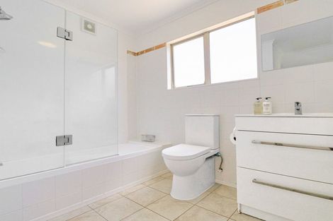 Photo of property in 102a Parkvale Road, Karori, Wellington, 6012