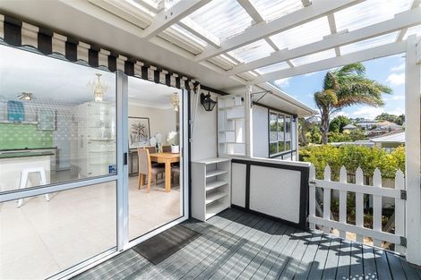 Photo of property in 2/200 Onewa Road, Birkenhead, Auckland, 0626