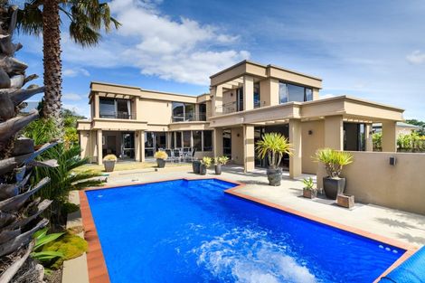 Photo of property in 4 The Strand, Fitzherbert, Palmerston North, 4410