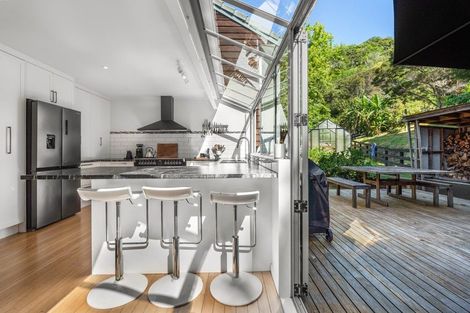 Photo of property in 91 Weranui Road, Waiwera, Orewa, 0994