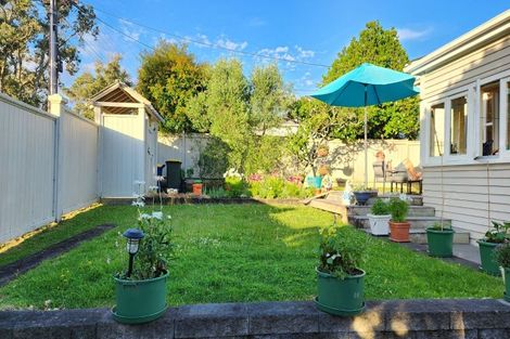 Photo of property in 1/12 Northumberland Avenue, Belmont, Auckland, 0622