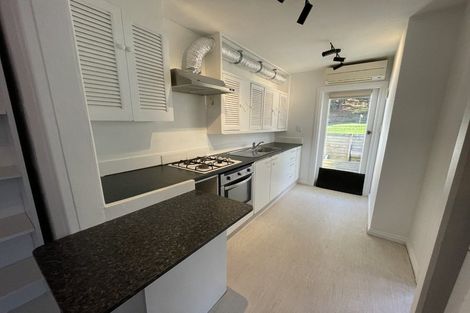 Photo of property in 10 Royal Street, Berhampore, Wellington, 6023