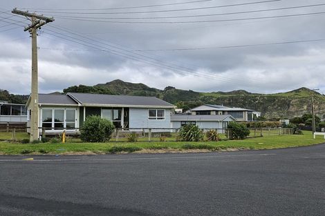Photo of property in 1 Point Road, Mokau, 4376