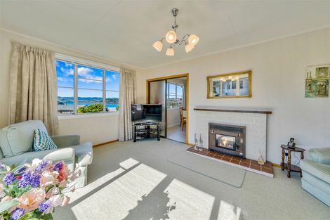 Photo of property in 32 Rangituhi Crescent, Takapuwahia, Porirua, 5022