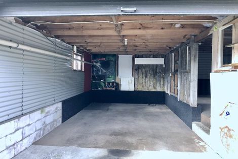 Photo of property in 2/123 Lynn Road, Bayview, Auckland, 0629