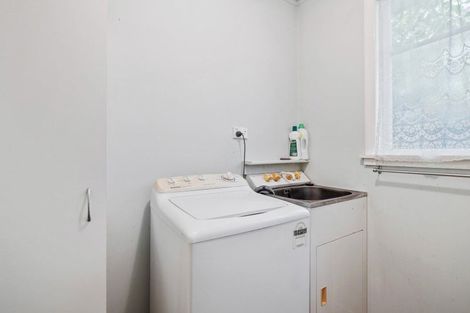 Photo of property in 15 Waterloo Crescent, Hokowhitu, Palmerston North, 4410