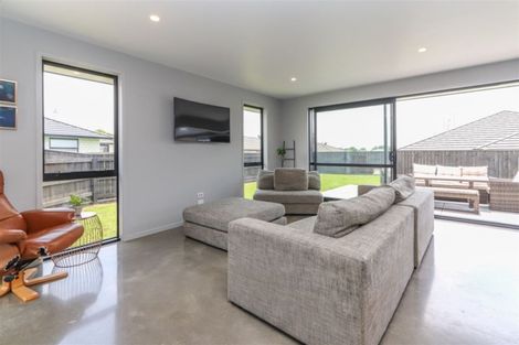 Photo of property in 13a Estate Grove, Inglewood, 4330