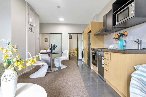 Photo of property in Twin Towers, 703/17 Putney Way, Manukau, Auckland, 2104