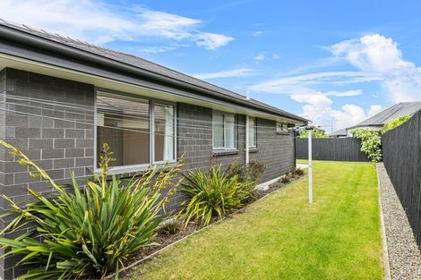 Photo of property in 15 Katrine Drive, Marshland, Christchurch, 8083