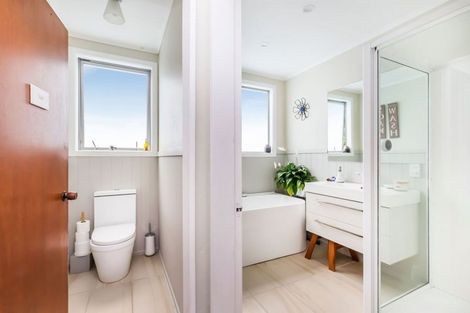 Photo of property in 45 Discovery Drive, Whitby, Porirua, 5024