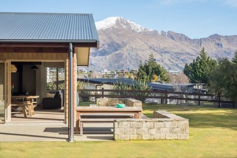 Photo of property in 18 Bevan Place, Wanaka, 9305