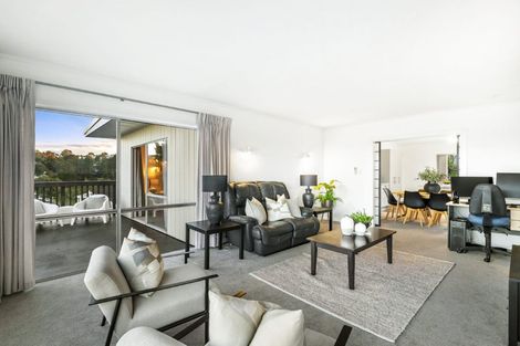 Photo of property in 114 Mountbatten Avenue, Hillcrest, Auckland, 0627