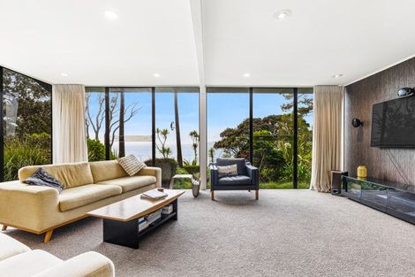Photo of property in 75 Cliff Road, Torbay, Auckland, 0630