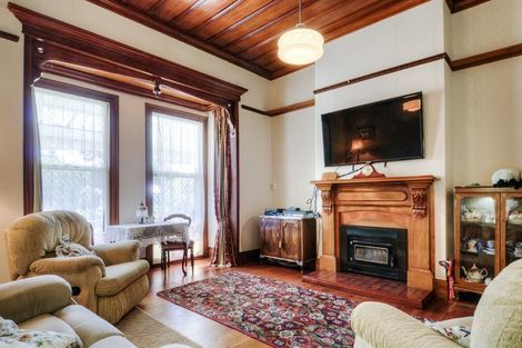 Photo of property in 15 Cameron Road, Bluff Hill, Napier, 4110