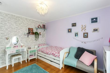 Photo of property in 9 Lawrie Avenue, Pukekohe, 2120