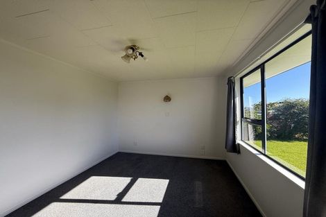 Photo of property in 2 Seaway Road, Clarks Beach, 2122