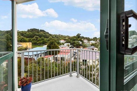 Photo of property in Palm Grove Apartments, 1/13c Palm Grove, Berhampore, Wellington, 6023