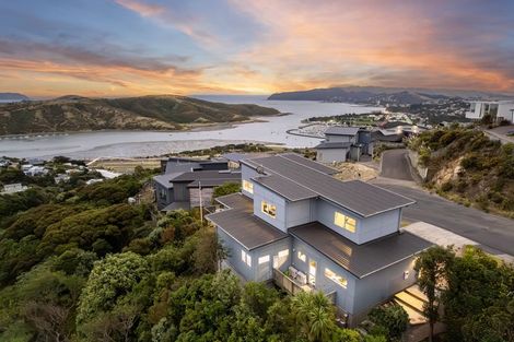 Photo of property in 5 Seascape View, Paremata, Porirua, 5024