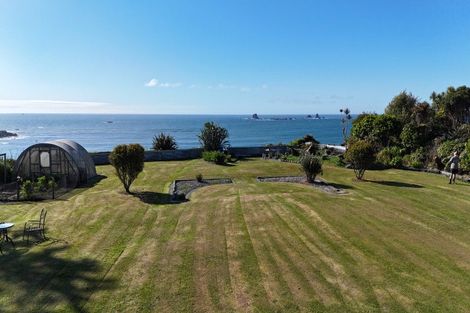 Photo of property in 48 Lighthouse Road, Cape Foulwind, Westport, 7892