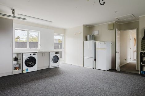 Photo of property in 4 Lourie Way, Fitzherbert, Palmerston North, 4410