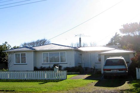 Photo of property in 27 William Benton Street, Featherston, 5710