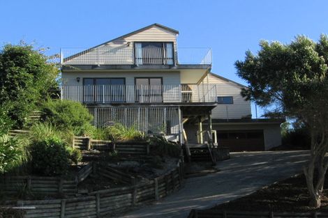 Photo of property in 40 Hicks Crescent, Waikanae Beach, Waikanae, 5036