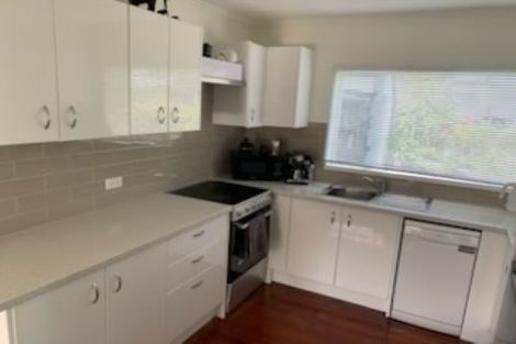 Photo of property in 43 Tindalls Bay Road, Tindalls Beach, Whangaparaoa, 0930