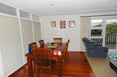 Photo of property in 28 Budleigh Street, Frankleigh Park, New Plymouth, 4310