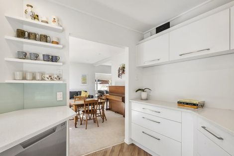 Photo of property in 2/23 Box Hill, Khandallah, Wellington, 6035