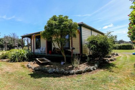 Photo of property in 185 Tasman Street, Opunake, 4616