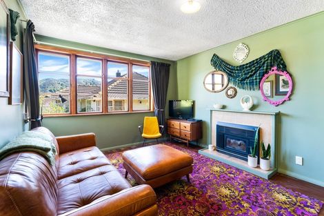 Photo of property in 18 Boyd Grove, Naenae, Lower Hutt, 5011