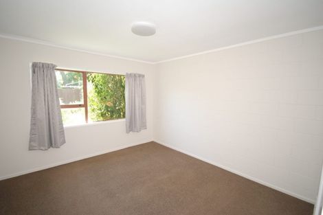 Photo of property in 1/16 Roberts Road, Glenfield, Auckland, 0629