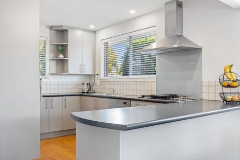 Photo of property in 138 Warren Crescent, Hillmorton, Christchurch, 8025