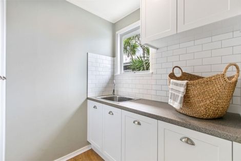 Photo of property in 1/235 Rangatira Road, Beach Haven, Auckland, 0626