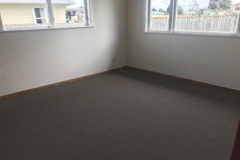 Photo of property in 35 Belgrave Place, Papakura, 2110