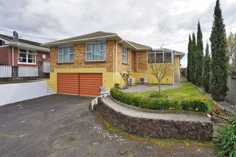 Photo of property in 17 Morrinsville Road, Hillcrest, Hamilton, 3216
