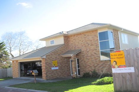 Photo of property in 19 Carisbrook Crescent, Papakura, 2110