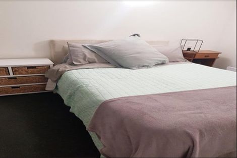 Photo of property in 2/15 Mcleod Road, Henderson, Auckland, 0612