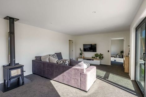 Photo of property in 64 Golf Road, Wakefield, 7025