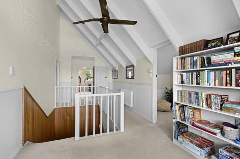 Photo of property in 4 Smith Road, Merrilands, New Plymouth, 4312