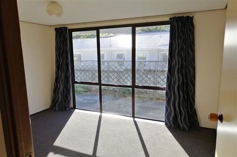 Photo of property in 14 The Square, Manor Park, Lower Hutt, 5019