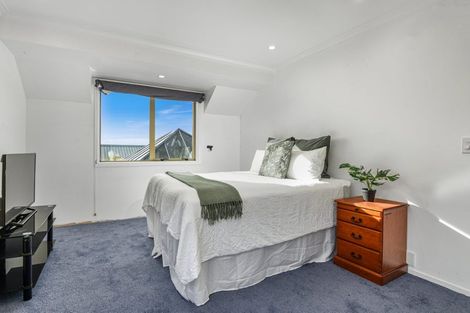 Photo of property in 8 Janet Place, Lynmore, Rotorua, 3010