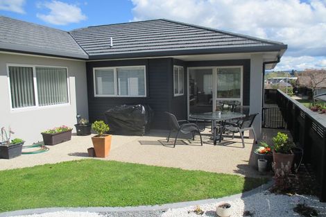 Photo of property in 53 Bridgewater Way, Pyes Pa, Tauranga, 3112